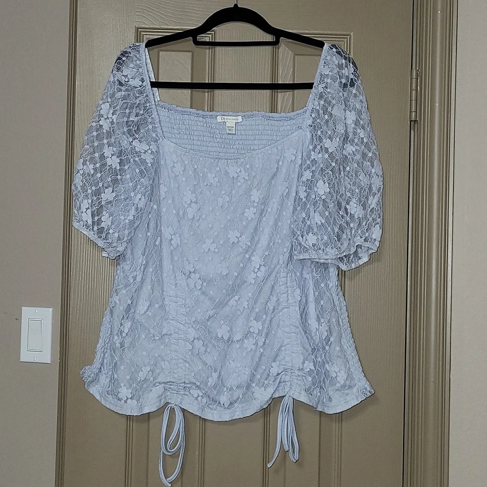 Shirt - Picture 1 of 5